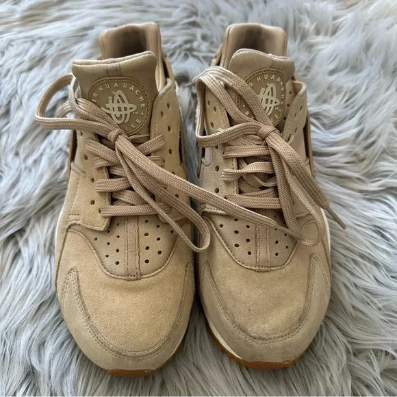 NIKE Air Huarache Run Sneakers in Mushroom Size 8 - Picture 2 of 11
